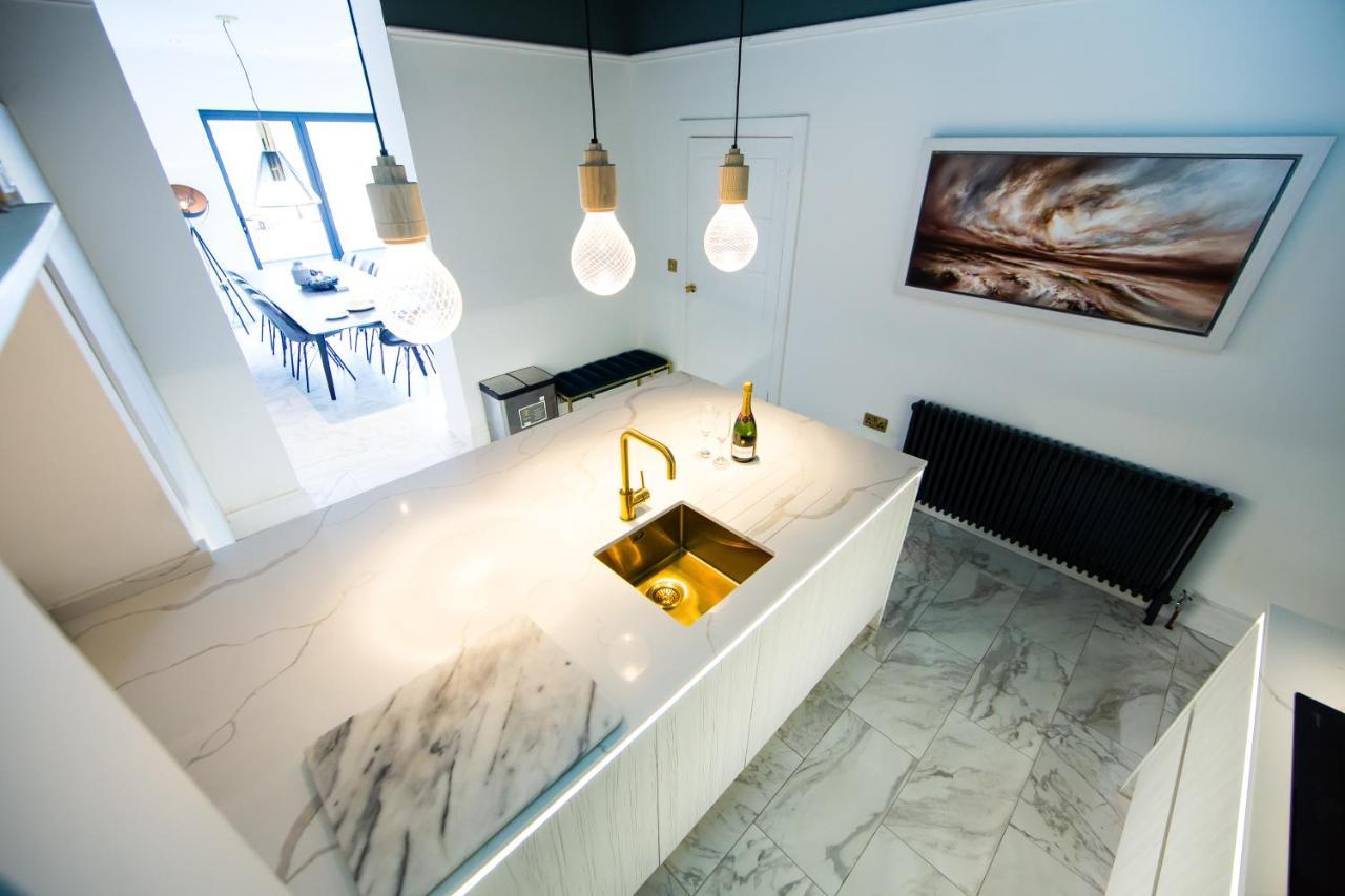 Rounton Villa By Maison Parfaite - Hot Tub - Sea Views - Parking Робин-Худс-Бей Экстерьер фото